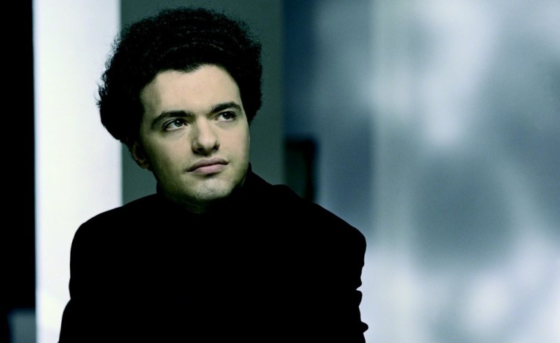 VIDEO Legendarul pianist Evgeny Kissin vine la Bucureşti, în Festivalul Enescu
