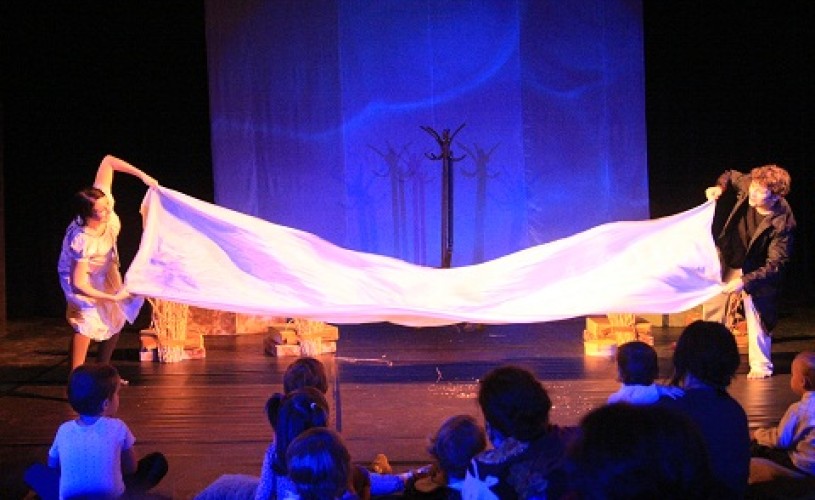 Spectacole renumite, din ţară şi din străinătate, la Festivalul Internaţional de Teatru pentru Copii „100, 1.000, 1.000.000 de poveşti”
