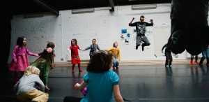 Explore dance festival prezintă atelierul de dans contemporan pentru copii