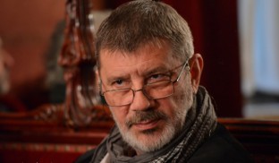 Mihai Măniuţiu, regizor: „În majoritatea sălilor din Bucureşti, am un somn foarte, foarte plăcut“