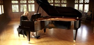 Valentina Lisitsa are 20 de studenţi invitaţi speciali la concert