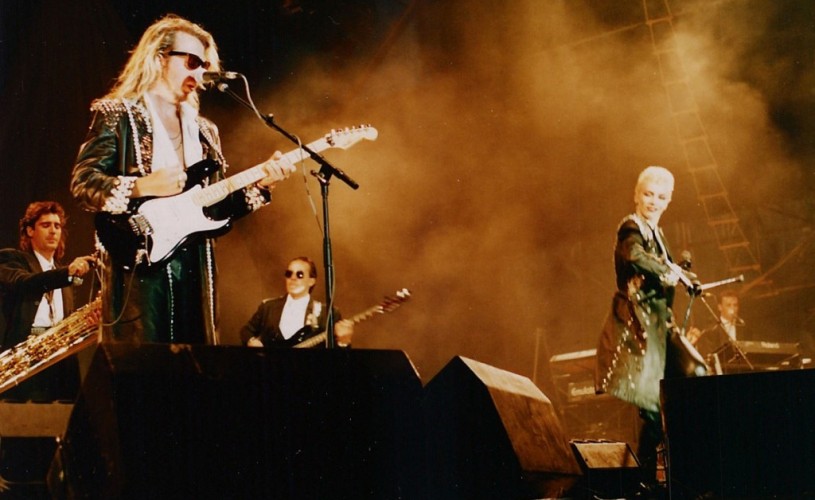 Eurythmics se reuneşte în cinstea Beatles-ilor