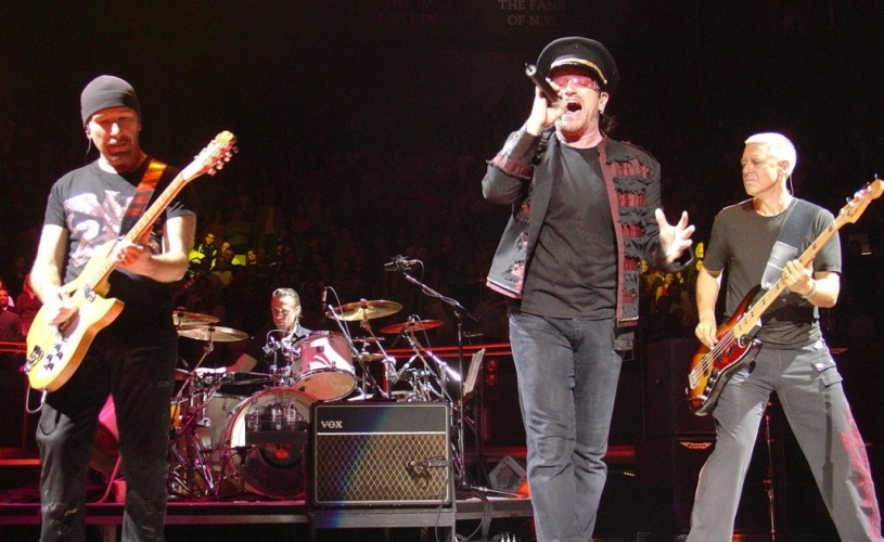 Bono (U2): “Suntem pe punctul de a deveni irelevanţi în muzică”