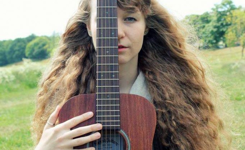 Lizabett Russo, muzician: „Muzica este cea mai bună şi ieftină terapie pentru trup şi suflet“