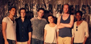 Teatrul social combate capitalismul
