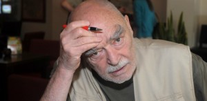 Mircea Albulescu îşi lansează volumul de poeme