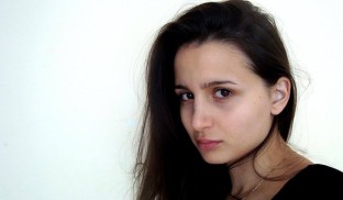 În căutarea autenticității: <strong>Iulia Ciochină</strong>, actriță