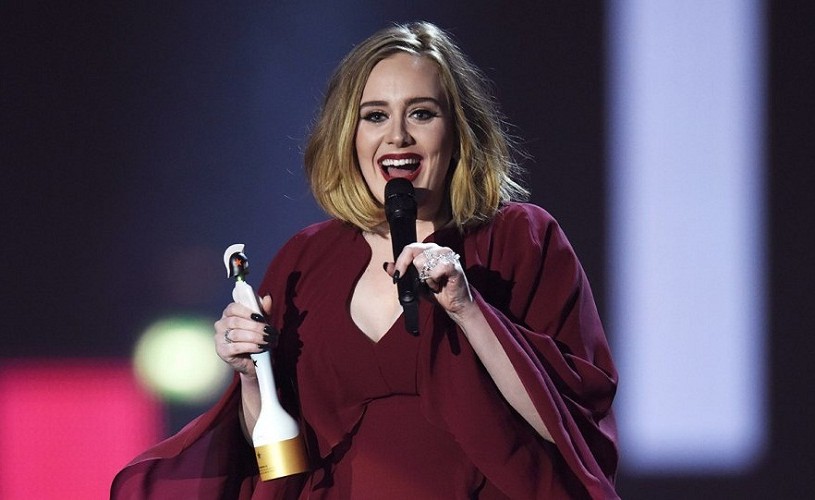 Adele, „Hello”, cea mai bună melodia britanică a anului – BRIT AWARDS 2016