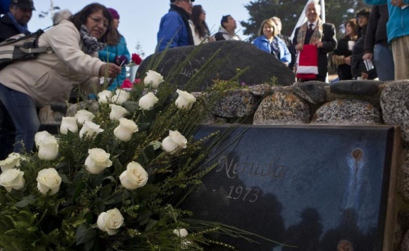 Trupul lui Pablo Neruda, reînhumat pe țărmul Oceanului Pacific