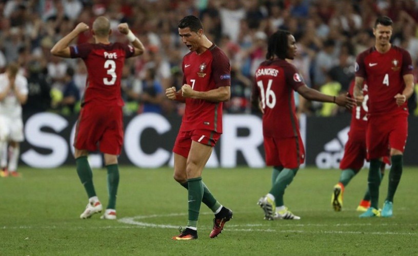Coșmarul unei nopți de vară: Pepe jucând fotbal și Ronaldo recitând din Camoes