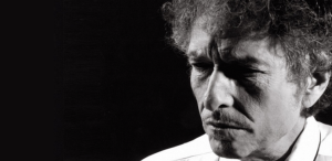Câți bani poate pierde Bob Dylan pentru tăcerea sa “arogantă”