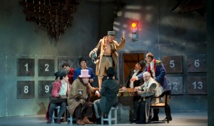 ”Suflete moarte” (Teatrul de Comedie): Un spectacol-aspirină