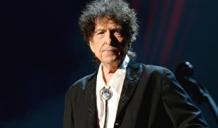 Telenovela a luat sfârșit. Dylan și-a primit Nobelul la Stockholm