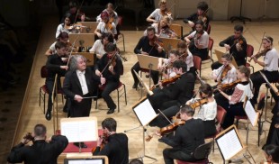 Romanian Sinfonietta Orchestra revine la Ateneul Român
