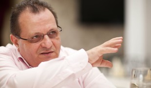 Victor Ioan Frunză: Locurile în care se face teatru sunt mai sigure pentru democrație