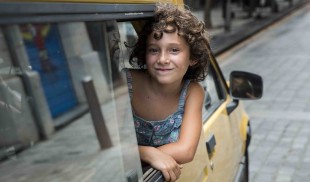 „Vara lui 1993”, lungmetrajul de debut al regizoarei catalane Carla Simón, din 9 martie în cinematografe