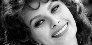 Sophia Loren, în 17 fotografii alb-negru. Legendara actriță a împlinit 84 de ani!