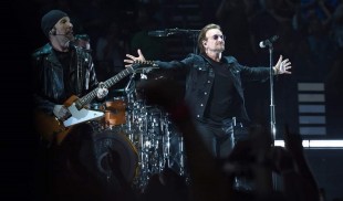 Bono şi-a pierdut vocea la Berlin