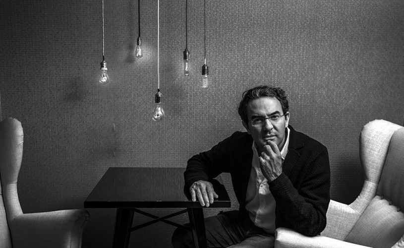 Juan Gabriel Vásquez, cel mai important scriitor columbian al momentului, deschide serile literaturii FILTM 2018