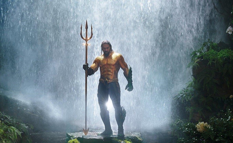 Jason Momoa este ,,Aquaman”, din 21 decembrie în cinematografe
