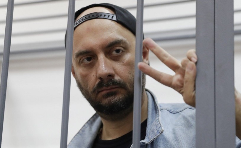 Regizorul rus de teatru şi film Kirill Serebrennikov, eliberat după un an şi jumătate din arestul la domiciliu