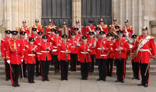 Conferințele FITS 2019: Fanfara Tunicilor Roșii din Yorkshire – impresionant de britanică, elegantă, stacojie