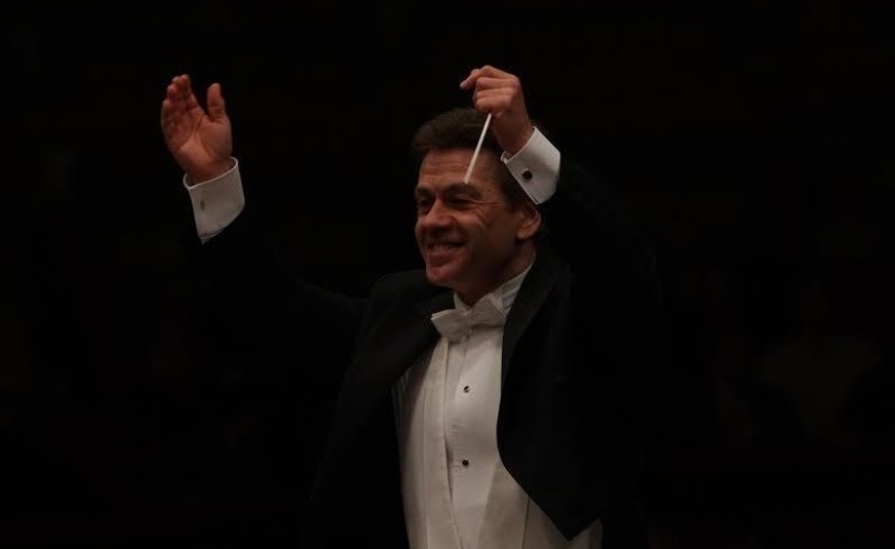 Dirijorul Christian Badea și violonistul Liviu Prunaru, în deschiderea stagiunii simfonice 2019-2020  a Filarmonicii „George Enescu”