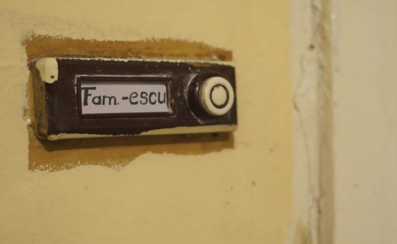„Jurnalul familiei -escu”. Ce înseamnă a fi român