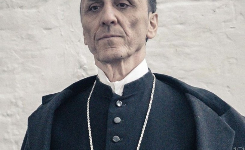 „Cardinalul”. Demnitate ★★