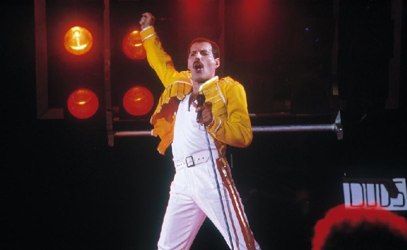 25 de întâmplări din adevărata biografie a lui Freddie Mercury