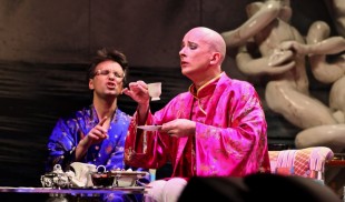 Daruri teatrale la Metropolis, în decembrie