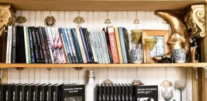 Revista Amfiteatru și Biblioteca de Arte vă așteaptă la Ceainăria Bernschutz&Co