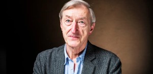 Editura Nemira lansează cel mai nou roman de Julian Barnes: „Bărbatul cu haină roșie”
