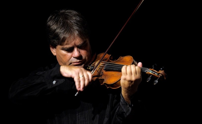 Gabriel Croitoru continuă turneul „Vioara lui Enescu”, la Bucureşti, Piteşti şi Deva