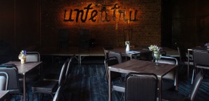 Teatrul independent continuă să existe – un performance transmis 24 de ore din 24, live din sala de spectacol