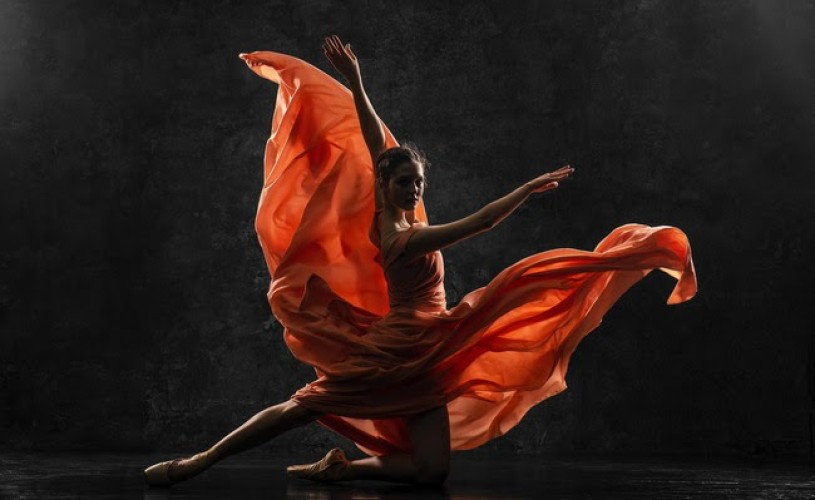Baletul „Roșu și Negru”, transmis online de Opera Națională București