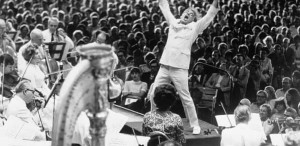 LEONARD BERNSTEIN: „Există doar muzică bună și muzică proastă”
