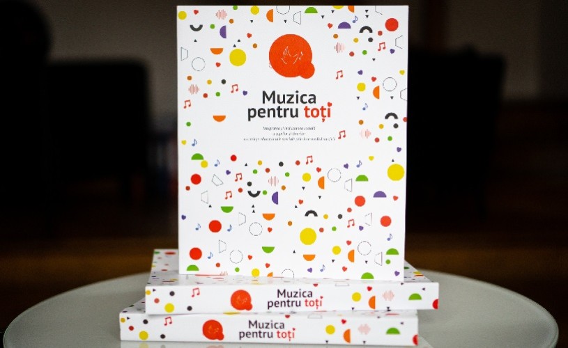 Corul Madrigal și Programul Național Cantus Mundi au lansat volumul „Muzica pentru toți”