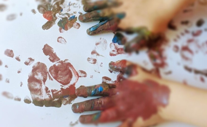 „EMOȚII PRIN CULOARE” – Art terapie și dans terapie pentru elevii cu nevoi educaționale speciale