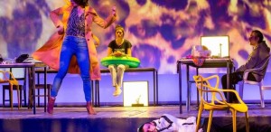 Dragoste şi alte crime se joacă şi pentru spectatorii români ai Teatrului Tamási Áron