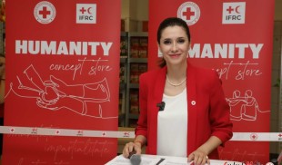 Crucea Roșie Română a deschis un magazin social pentru asistarea cetățenilor ucraineni din București