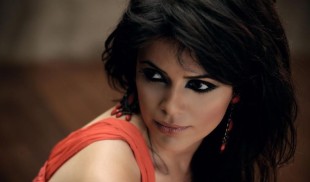 Yasmin Levy, legenda muzicii iudeo-spaniole, revine în decembrie în România alături de Orchestra Metropolitană București