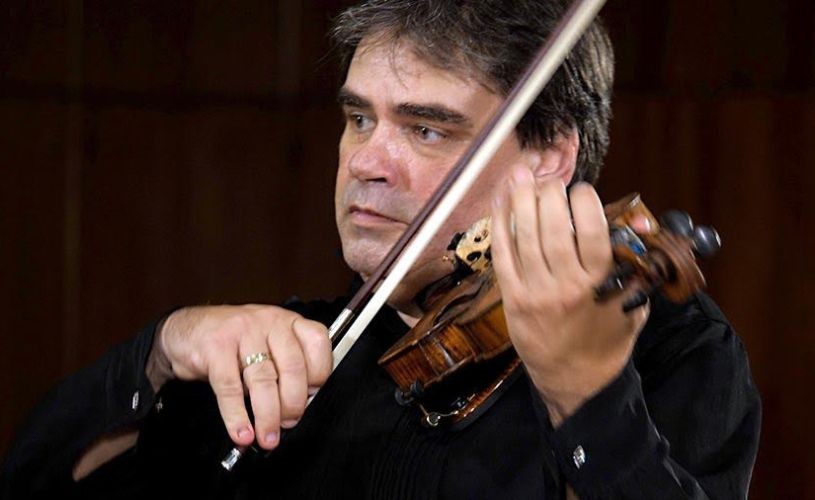 Vioara lui Enescu la sate – 10 ani. Gabriel Croitoru începe turneul naţional pe 27 octombrie