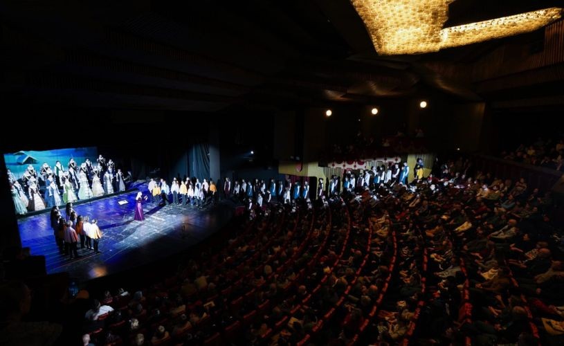 9 concerte, 6.500 de spectatori și un sunet care vestește Crăciunul de 60 de ani MADRIGAL