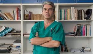 Medicul și scriitorul Florin Chirculescu vine la „Dialoguri fără mască”, la Teatrul Nottara