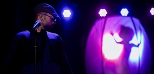 Spectacolul performativ „KOMOREBI. Lumina care se filtrează printre copaci”, pe 30 și 31 martie, la București