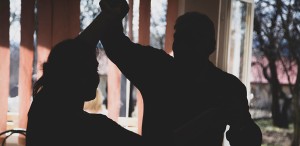 Mind-moving, un nou program de terapie prin artă, și-a început desfășurarea în 2 spitale de psihiatrie din țară