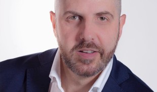Baritonul italian Riccardo Novaro, aplaudat la Théâtre des Champs-Elysées – Paris, invitat la Sala Radio