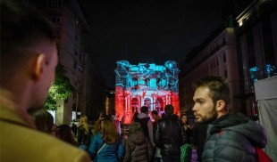 Începe Spotligh 2023: zeci de instalații de lumină, proiecții arhitecturale și spectacole de video mapping