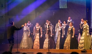 Corul Madrigal cântă bebelușilor și îi invită pe părinți să facă același lucru